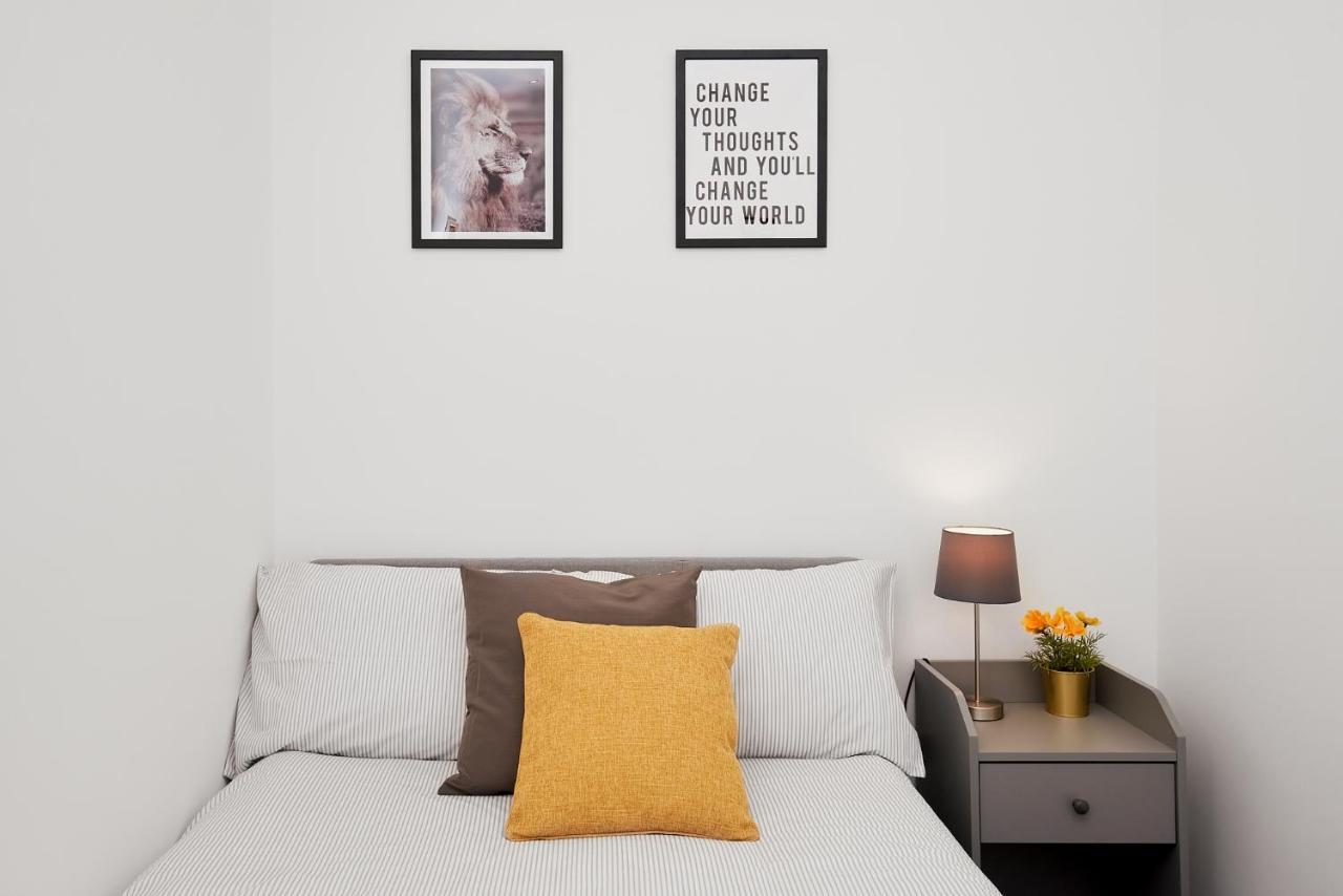 High Spec 2 Bed Apartment W/Parking Available London Eksteriør bilde