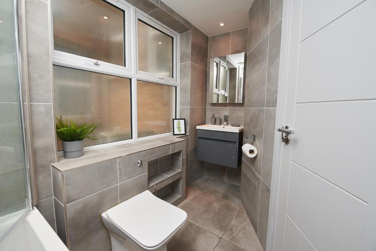 High Spec 2 Bed Apartment W/Parking Available London Eksteriør bilde